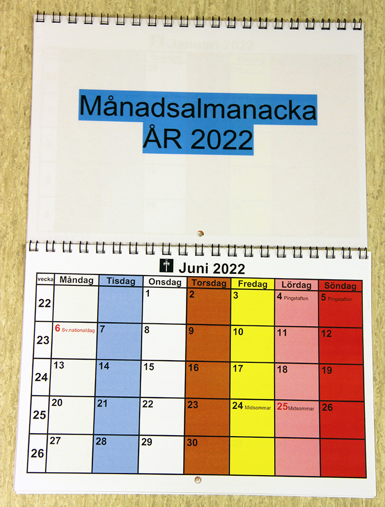 Månadskalender för juni 2022, dagarna i olika färg